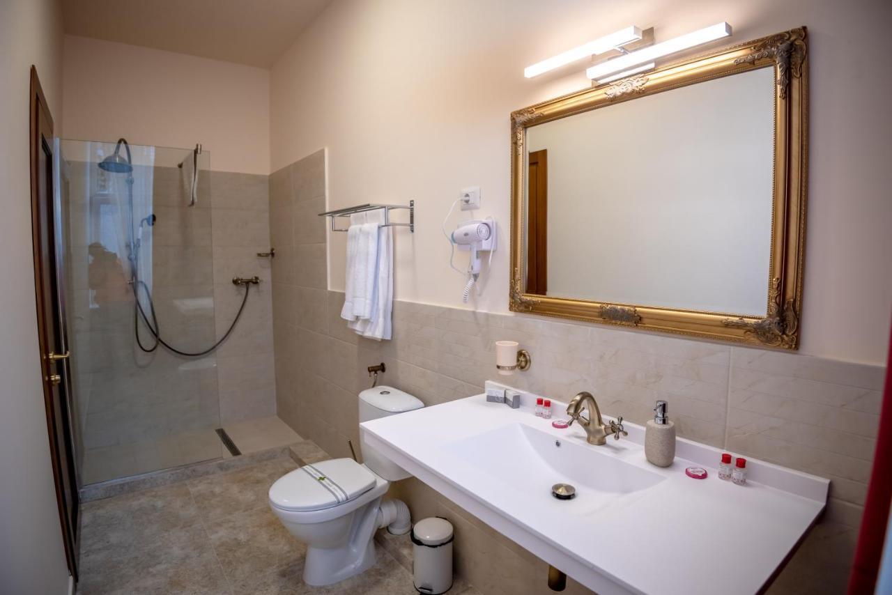 Ana Boutique Bed & Breakfast Alba Iulia Eksteriør bilde