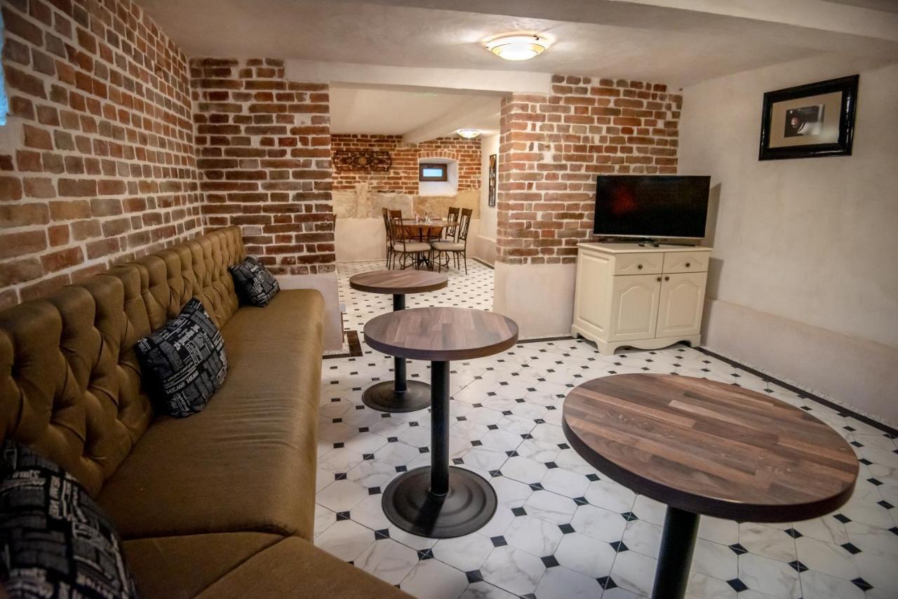 Ana Boutique Bed & Breakfast Alba Iulia Eksteriør bilde