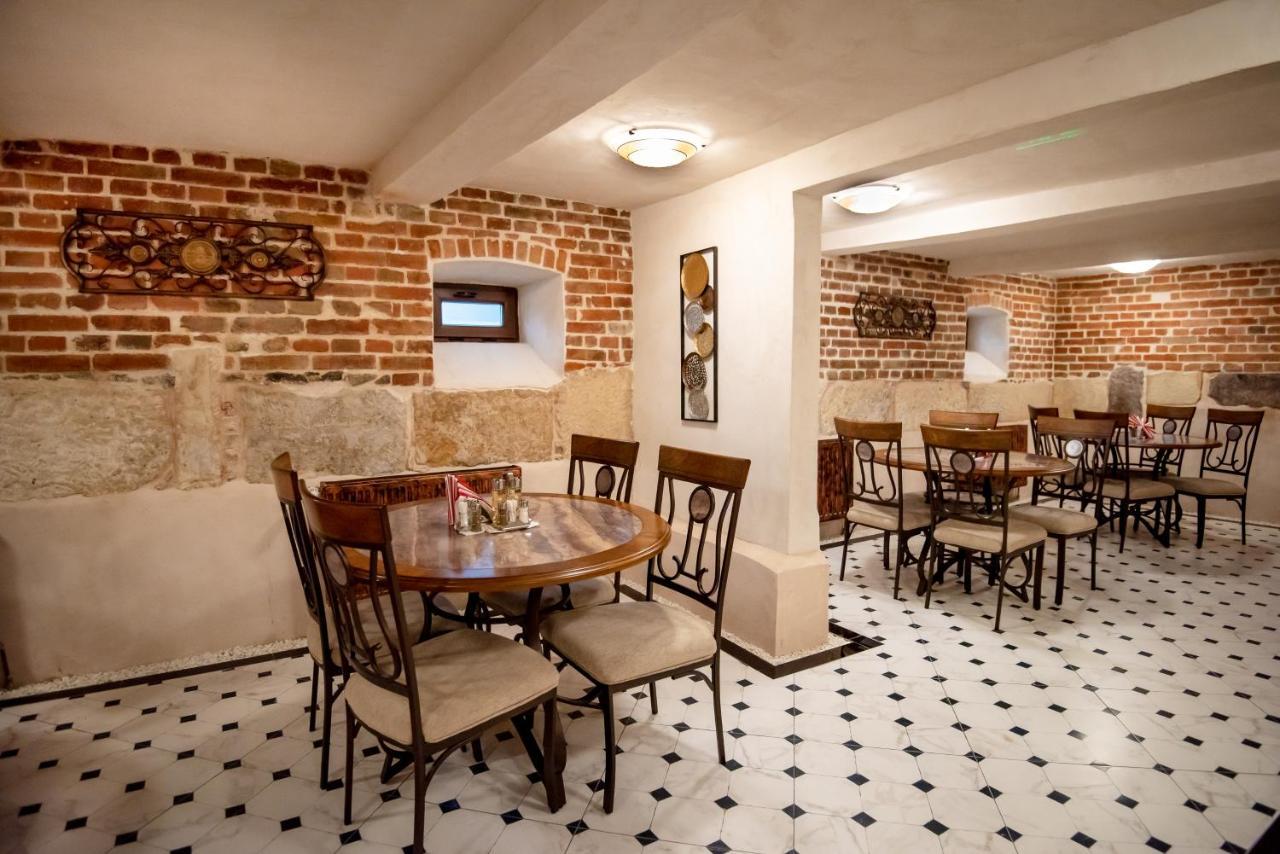Ana Boutique Bed & Breakfast Alba Iulia Eksteriør bilde
